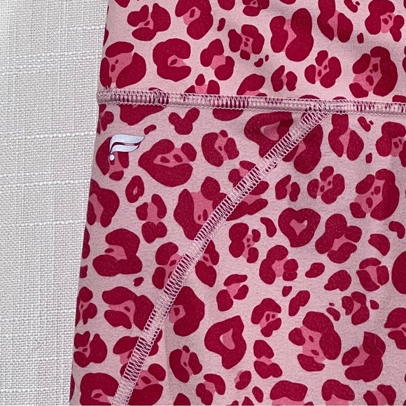 Fabletics Leopard Print 7/8 Powerhold Athletic Gym Workout Leggings Size S - Picture 9 of 12